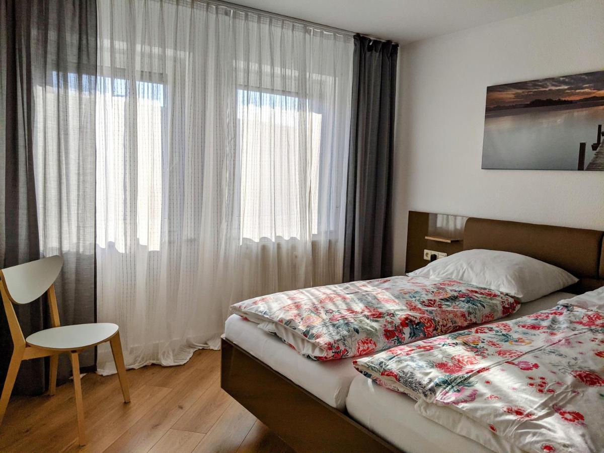Cozy Apartment With Parking Garage Near Outlet เมทซิงเงน ภายนอก รูปภาพ